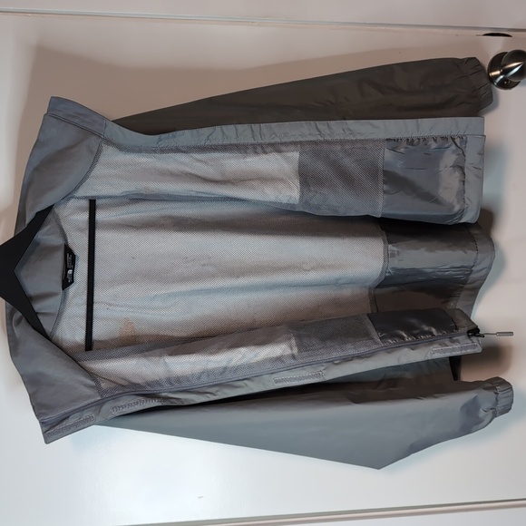 North Face Women's Light Gray Rain Jacket - Large - Picture 5 of 6